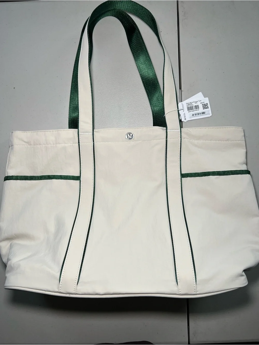 NWT Lululemon Daily Multi-Pocket Tote Bag 20L in Natural Ivory and Ivy Green